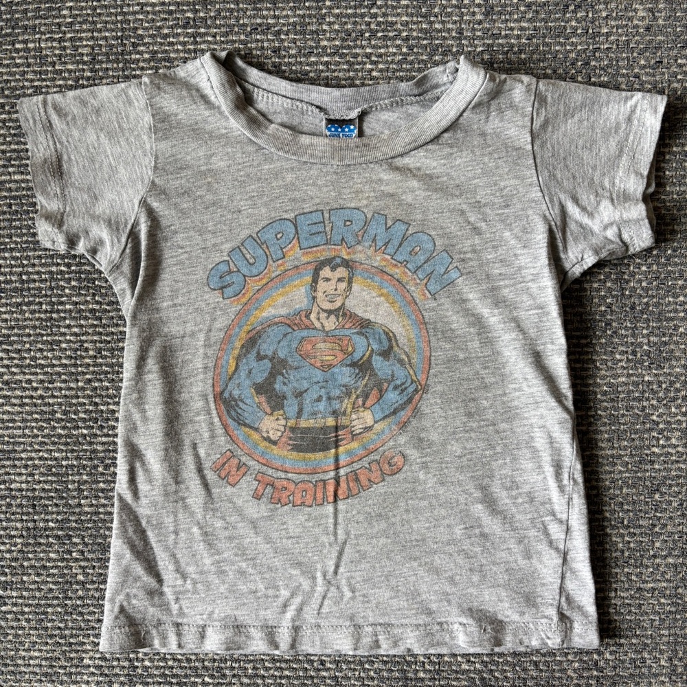 Superman in Training Tee 12–18M | Junk Food Gray Baby Graphic Shirt